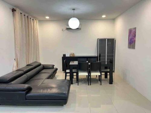 EcoPark Condo, 5mins to airport, malls & eatery