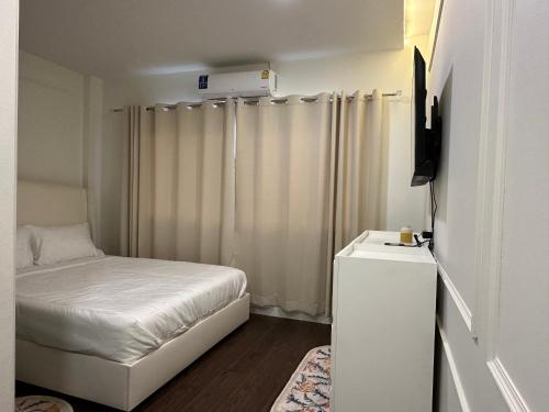AboutTime Bangkok Room Type - Superior Double Room