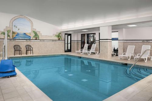 Hampton Inn Easton - image 4