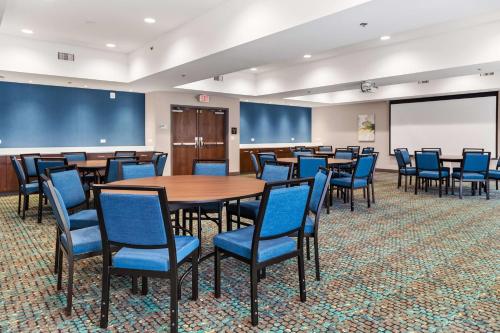 Hampton Inn Madison OH - image 2