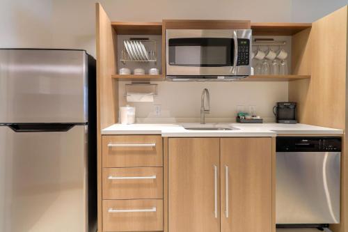 Home2 Suites by Hilton Alcoa Knoxville Airport - image 14