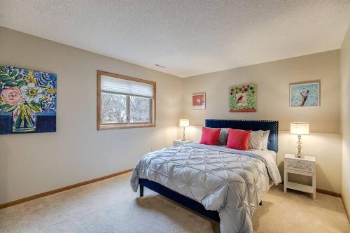 Maple Haven: Extended Stay in Maple Grove, USA