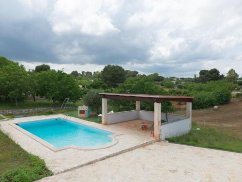 Trullo Terra di mezzo with pool, Martina Franca