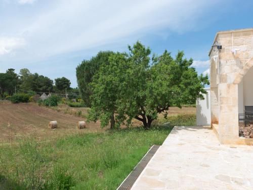 Trullo Terra di mezzo with pool, Martina Franca