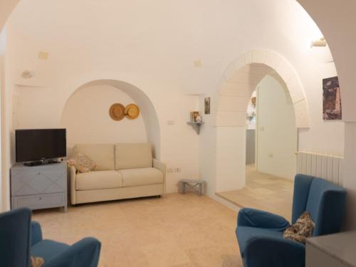 Trullo in Puglia with Pool and Valley Views in Pascarosa