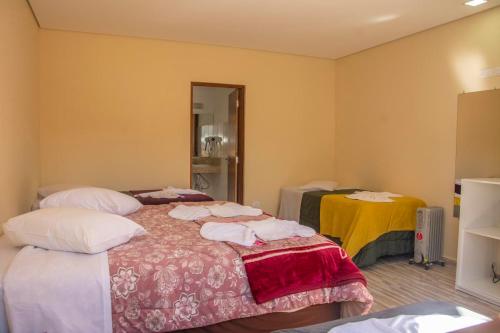 1 double bed, 3 twin beds