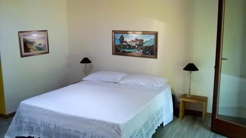 1 king bed, 1 twin bed