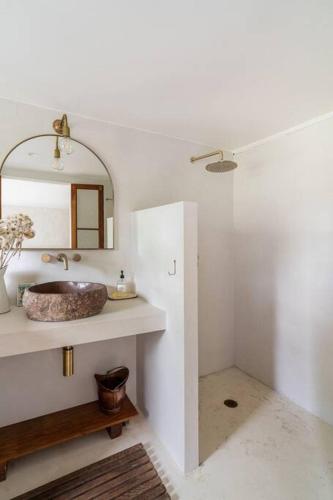 Studio Birdsong Room Type - Two-Bedroom Apartment