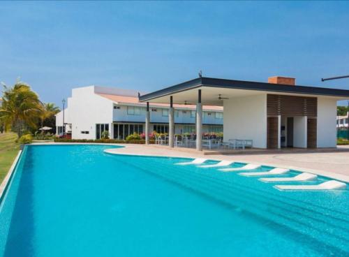 New beautiful house in El Tigre, Golf Club, Punta Cala Doble
