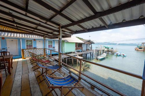 Kohchang Baanrimtalay Resort