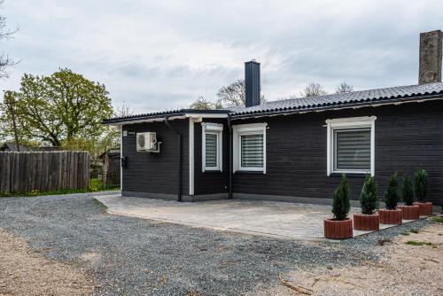 A szálláshely kívülről, Arimu30 in Egyéb