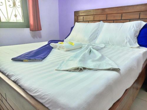 RÉSIDENCE DES 7 COLLINES RÉSIDENCE DES 7 COLLINES