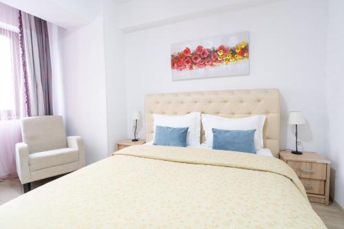 Avenue Parliament Hotel - image 2