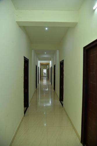 ARIVU LODGE AC in Anaimalai