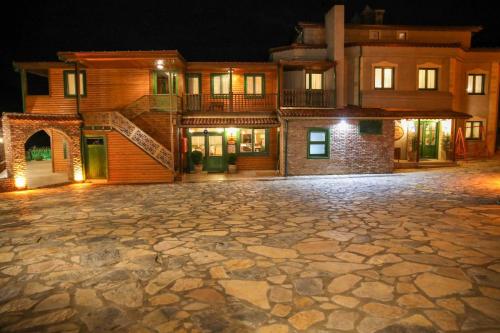 . Kazdağı Atila Bey Konağı