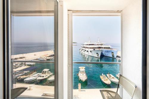 Double Room with Balcony and Sea View