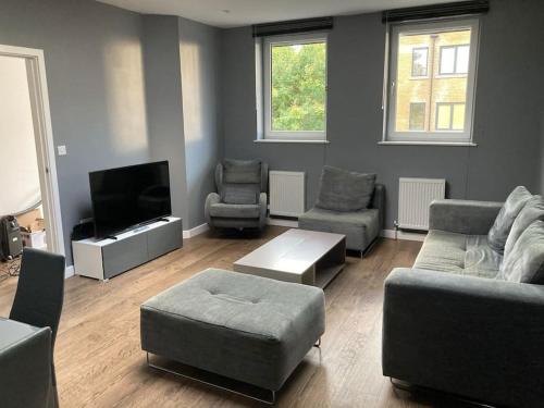 Promotion Half Price 2 Bedroom Flat in West Ealing