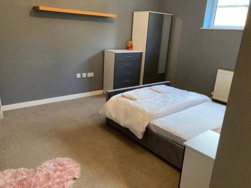 Promotion Half Price 2 Bedroom Flat in West Ealing