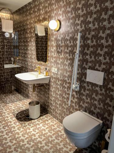 Hotel 1904 - image 10