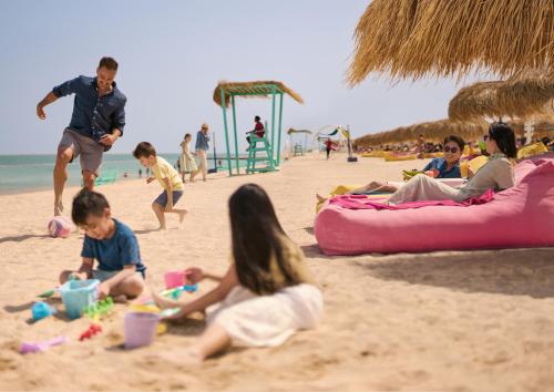 Somerset West Bay Doha image 37