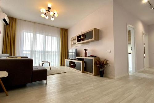 Chic & Cozy Family Apartment next to Aquapark Nymphaea, Oradea (foto 2)
