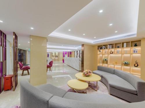 Lavande Hotel Shenzhen Bay Houhai Avenue