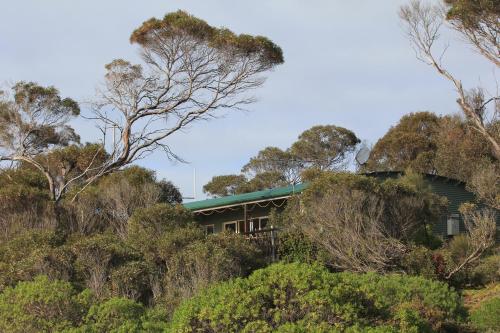 Emu Bay Stay