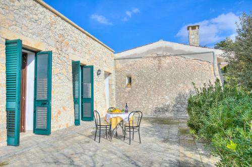 Villa Degli Dei with garden and pool - Happy Rentals in Corigliano dʼOtranto