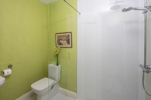 Barnabrow Country House - image 5