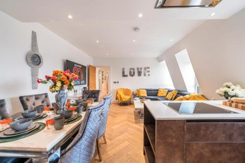 Spectacular 2-Bedroom Penthouse in Marble Arch 75, Londýn (fotografie 4)