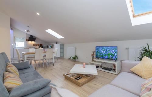 Stunning Home In Svib With House A Panoramic View in Svib