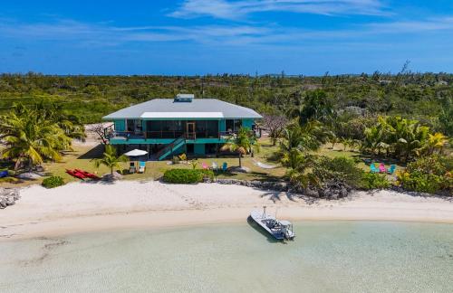 . Villa Blue Hole
