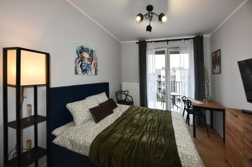 SuperApart Prymasa 1000-lecia 6a, Hidden Gem - Ideal for Relaxation & Escapes