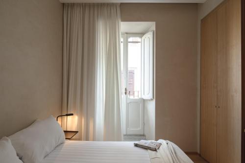 Standard Double Room on a separate building  image 9