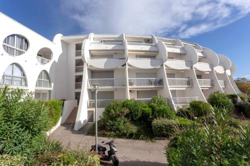 Chez Chantal - Charmant studio avec piscine proche des plages Chez Chantal - Charmant studio avec piscine proche des plages