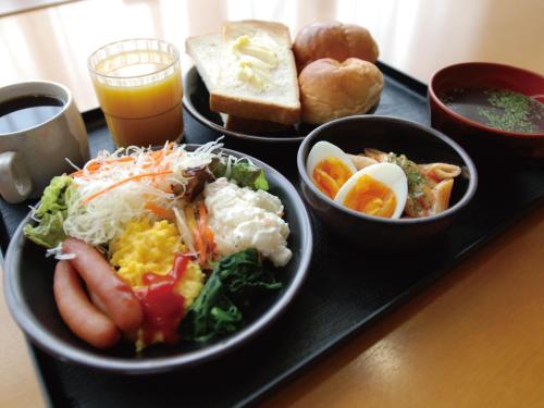 AB Hotel Mikawa Anjo Honkan Stop at AB Hotel Mikawa Anjo Honkan to discover the wonders of Aichi. The hotel offers a wide range of amenities and perks to ensure you have a great time. All the necessary facilities, including lugg
