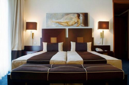 Twin Room with Back View