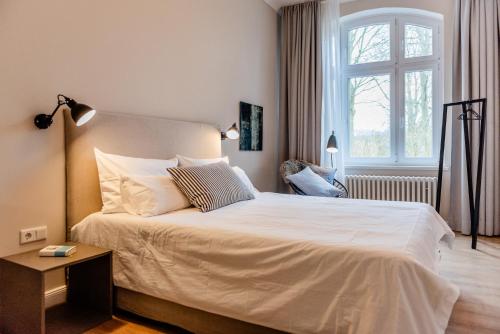 1 queen bed
