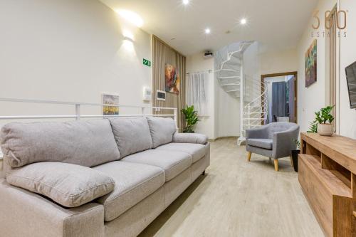 Authentic & Spacious 3BR home with Private Terrace by 360 Estates photo 3
