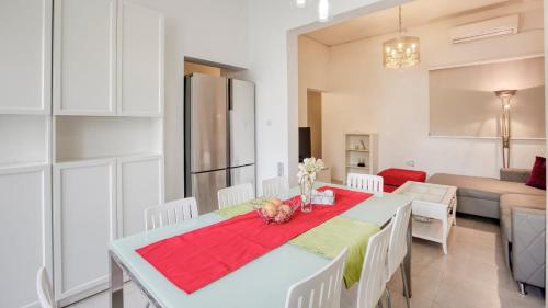 Comfort Double Room St. Julian's 4