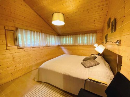 Beautiful and spacious lakeside cottages in Imatra