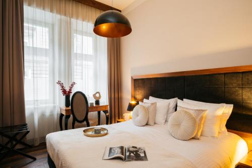 2 bedrooms, 3 beds