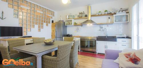 One-Bedroom Apartment image 4
