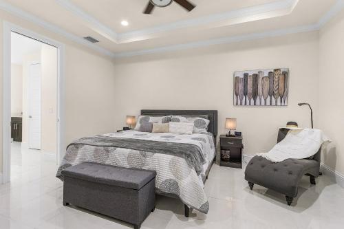Great Location, Close to Golf, Heated Pool - Villa Greenside Getaway - Roelens Great Location, Close to Golf, Heated Pool - Villa Greenside Getaway - Roelens