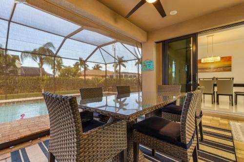 Great Location, Close to Golf, Heated Pool - Villa Greenside Getaway - Roelens Great Location, Close to Golf, Heated Pool - Villa Greenside Getaway - Roelens