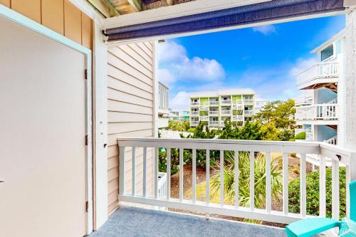 Cozy Carolina Beach Condo