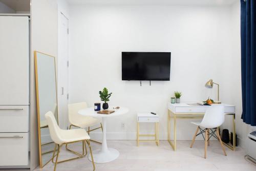 62-3A NEW Prime UES W D in unit Walk 2 C park, New York (Foto 4)