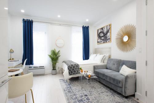 62-3A NEW Prime UES W D in unit Walk 2 C park in New York, USA