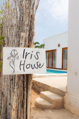 Bukoba Villas - Iris - Private Pool, AC & Wi-Fi