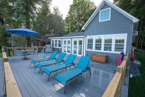 Modern Lake Retreat, Sleeps 8, 5 min to Colgate in Hamilton (NY)